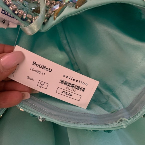 Size 4 NWT short in front longer in the back - Picture 3 of 4